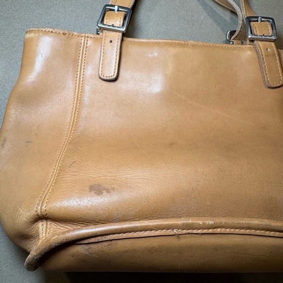 Vintage coach Tan Leather Shoulder Bag - Picture 2 of 5